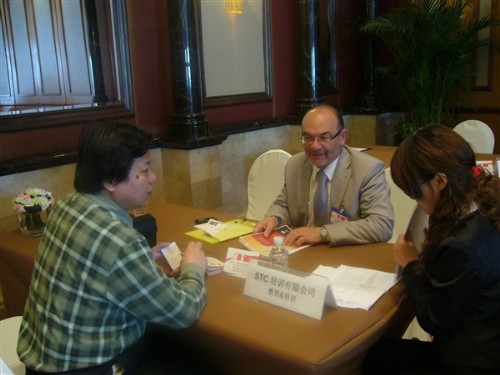中商研智库创始人李伟林与马耳他访华商务代表团洽谈国际合作