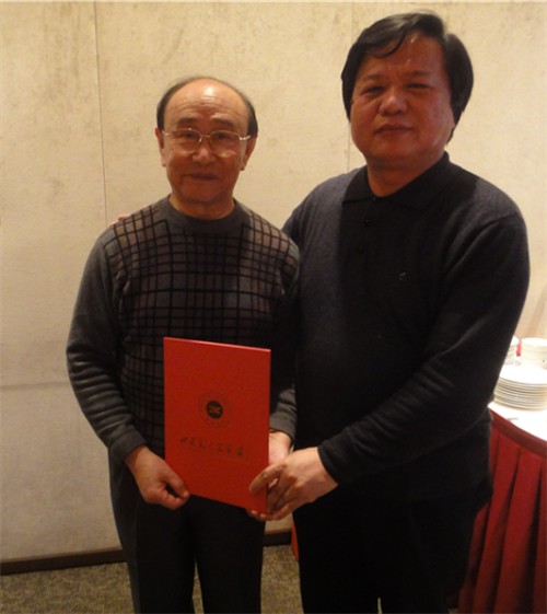最高人民法院原副院长被聘为世界华人名家协会顾问
