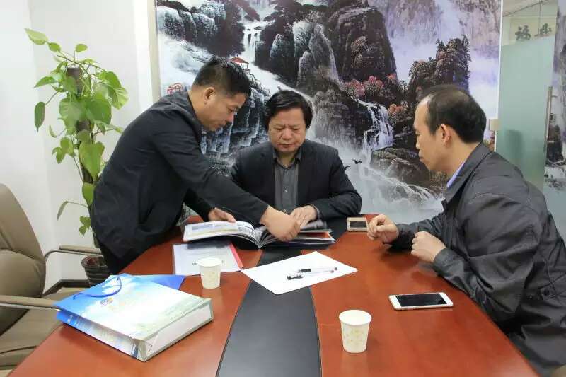 河北安平鑫海交通网业制造公司一行来访我院洽谈合作